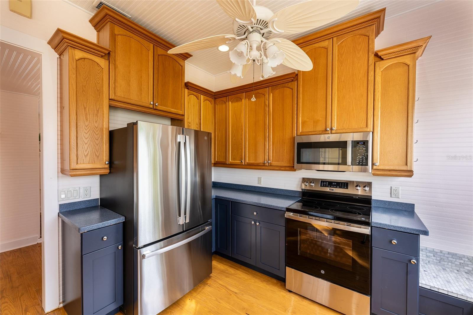 Image 16 of 35 For 12007 45th Avenue W