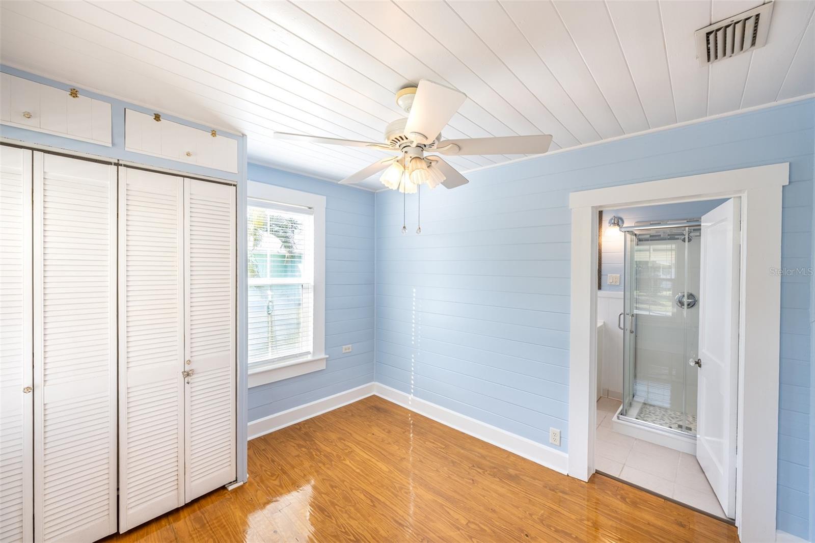 Image 25 of 35 For 12007 45th Avenue W