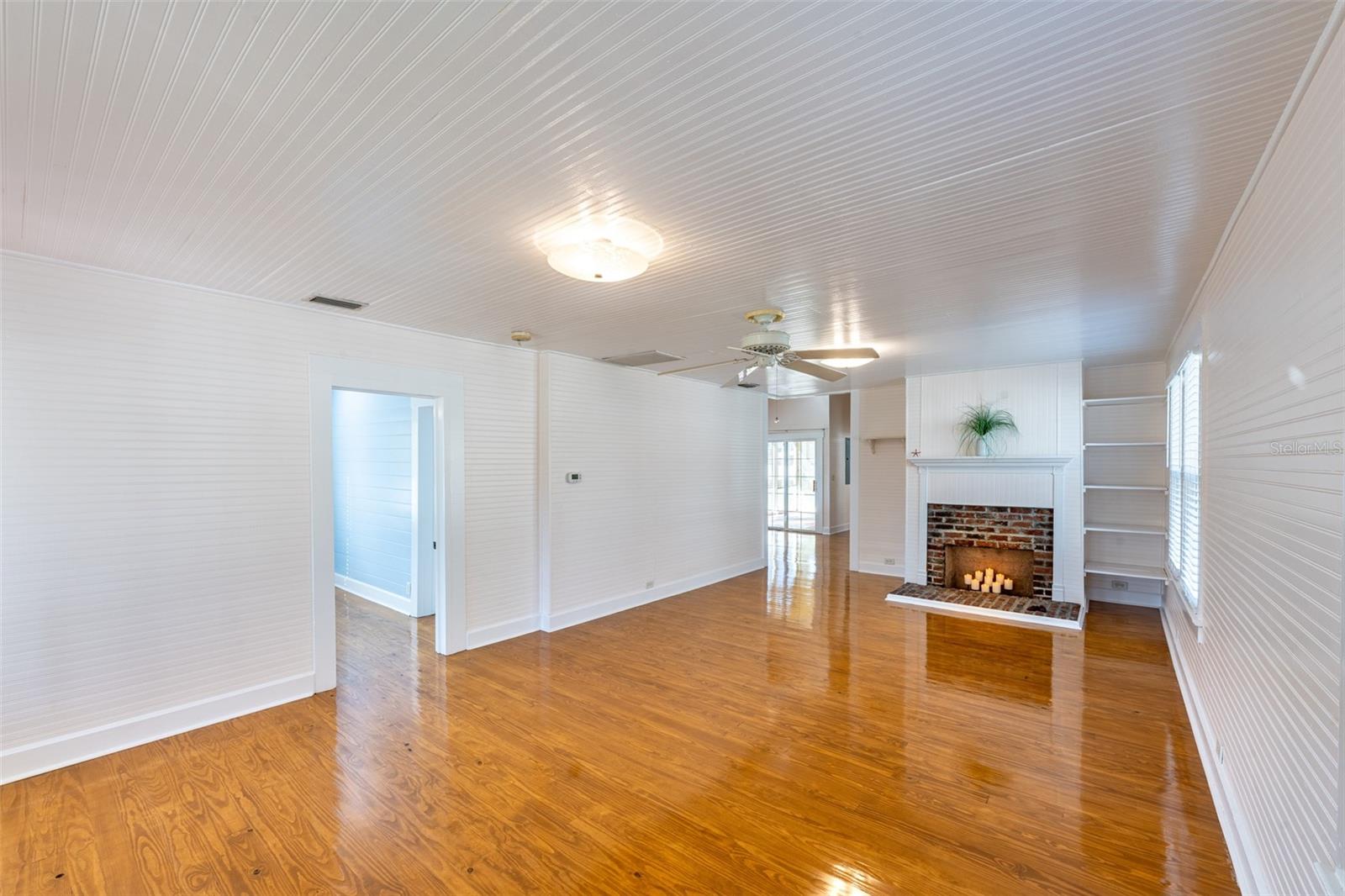 Image 7 of 35 For 12007 45th Avenue W