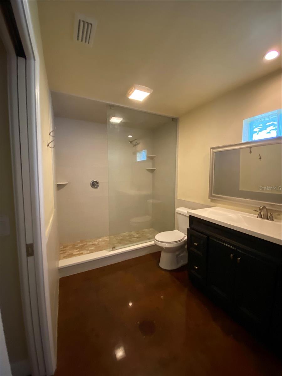 Image 16 of 21 For 2133 Bougainvillea Street