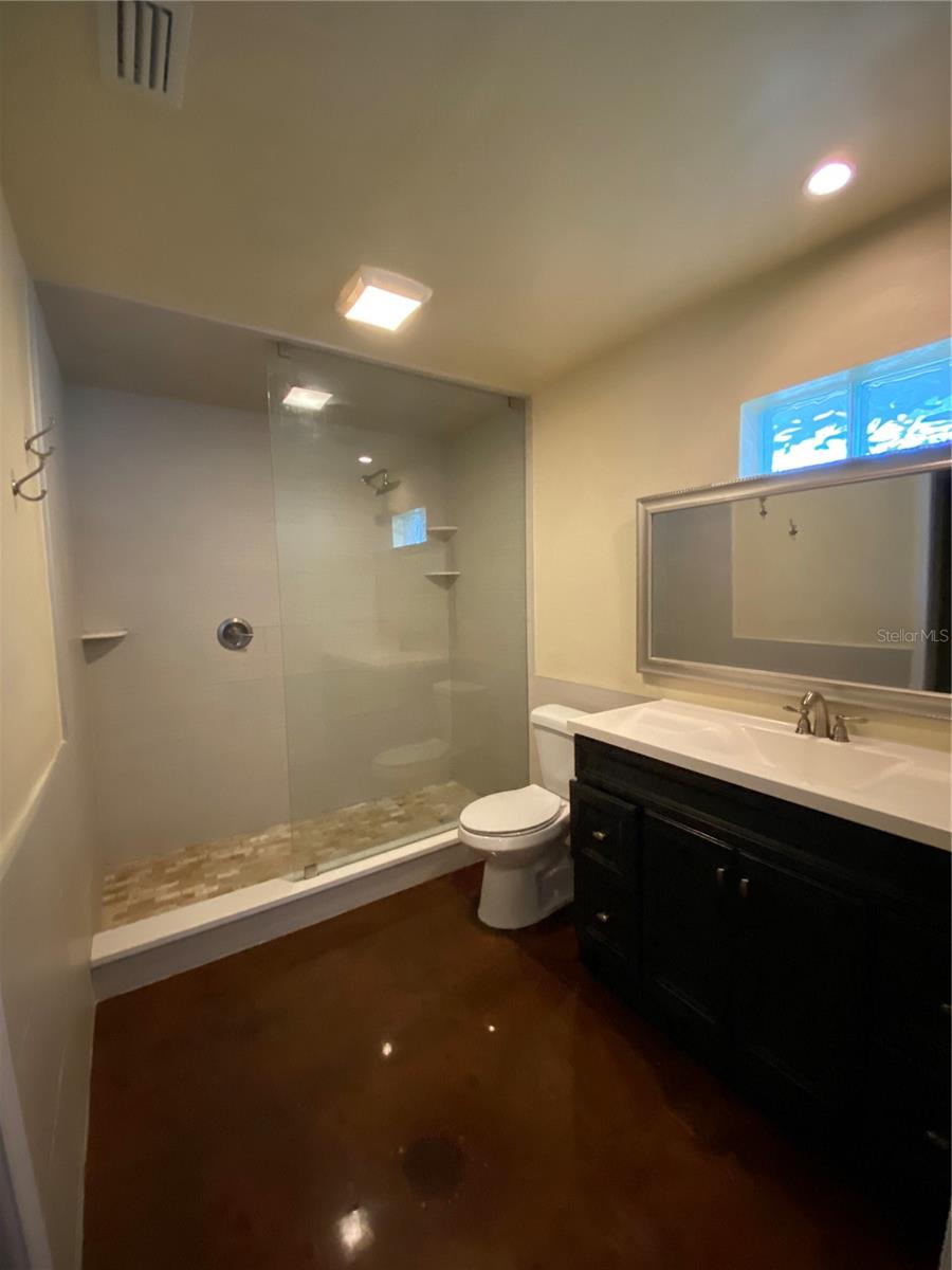 Image 19 of 21 For 2133 Bougainvillea Street