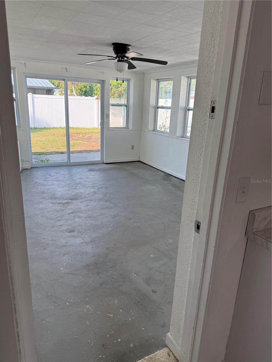 Image 18 of 29 For 5320 Lockwood Ridge Road