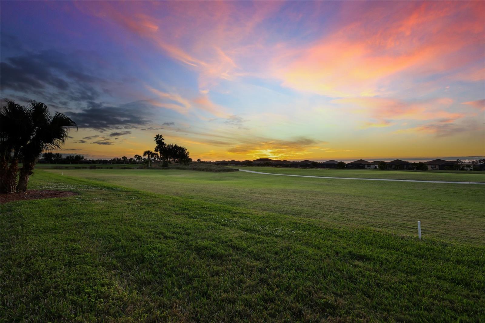 Image 26 of 74 For 7112 Grand Estuary Trail 104