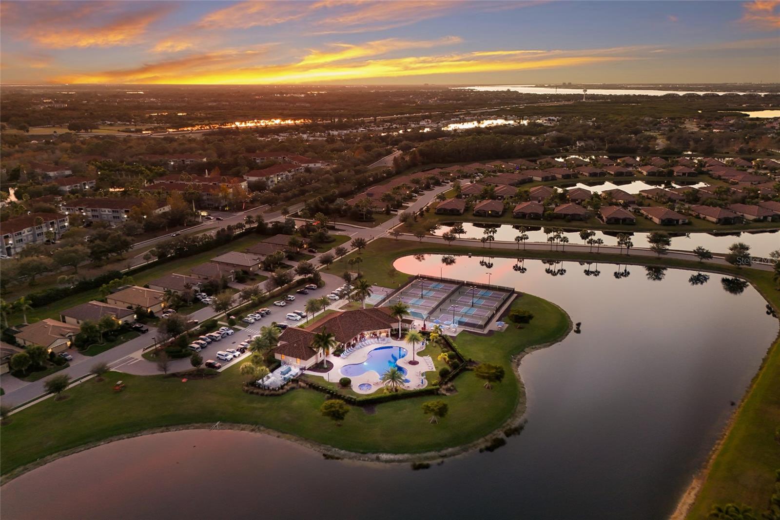 Image 40 of 74 For 7112 Grand Estuary Trail 104