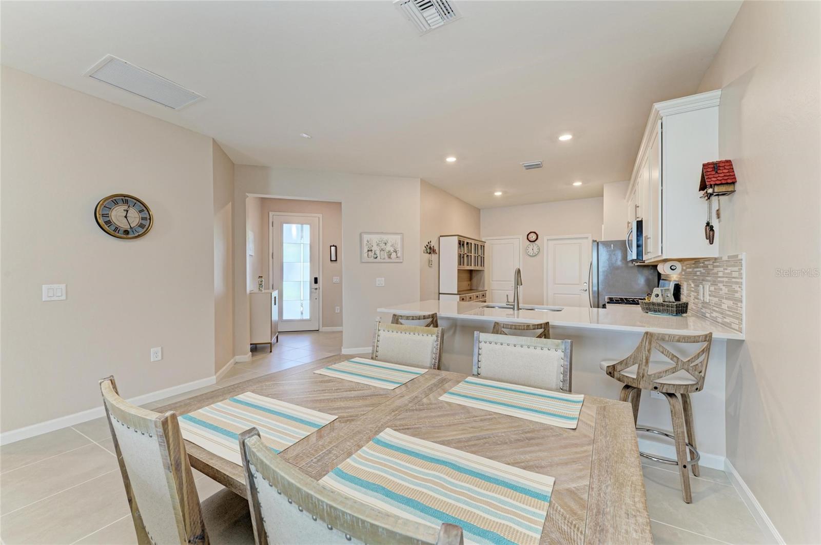 Image 21 of 97 For 14672 Misty Pond Loop