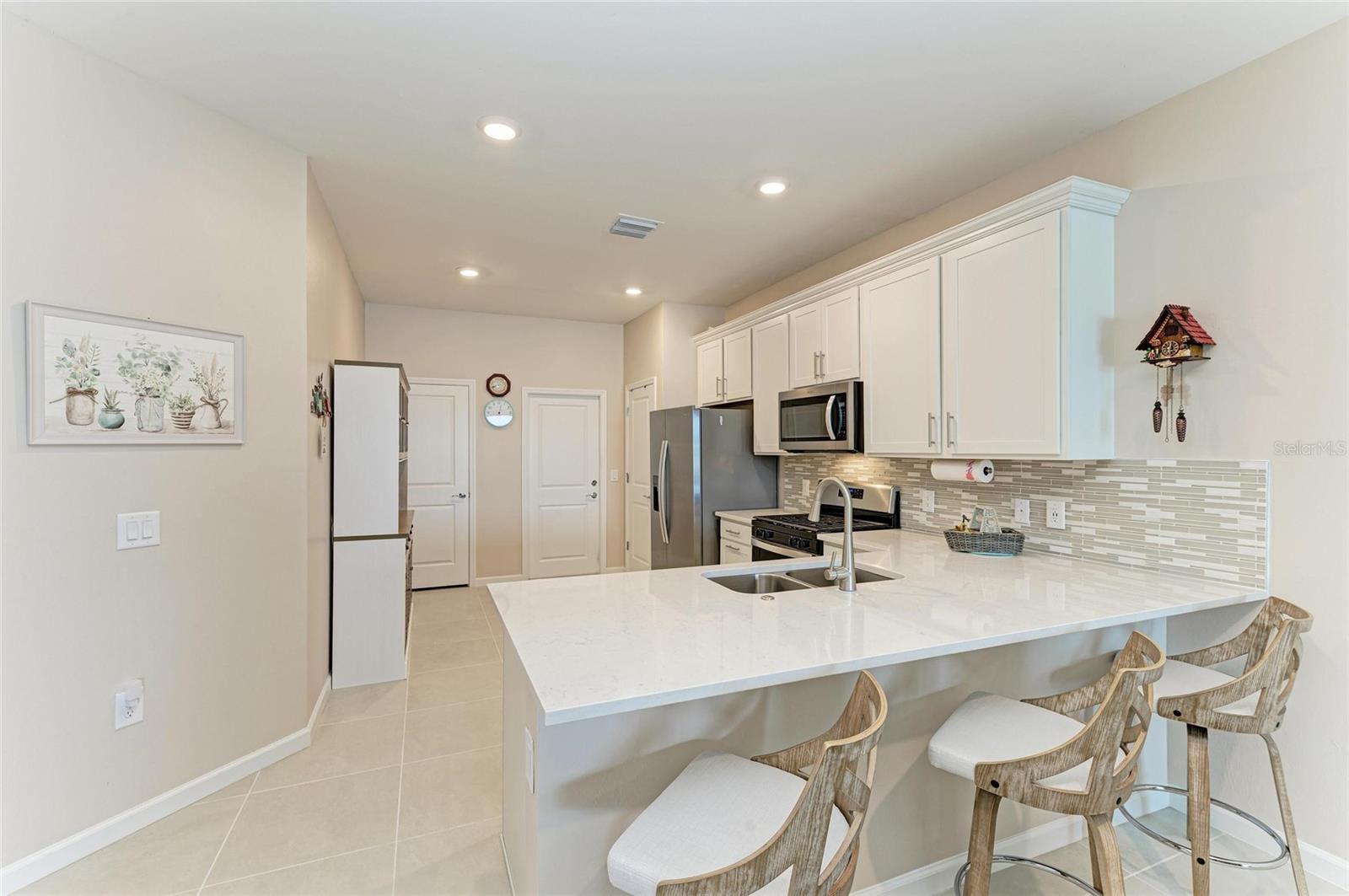 Image 24 of 97 For 14672 Misty Pond Loop