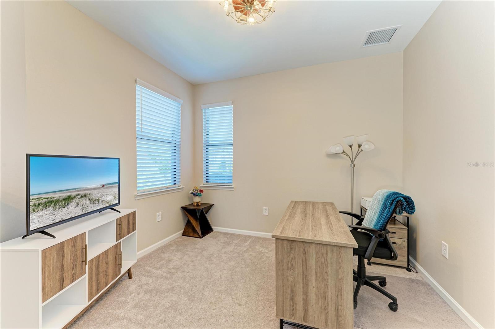 Image 39 of 97 For 14672 Misty Pond Loop