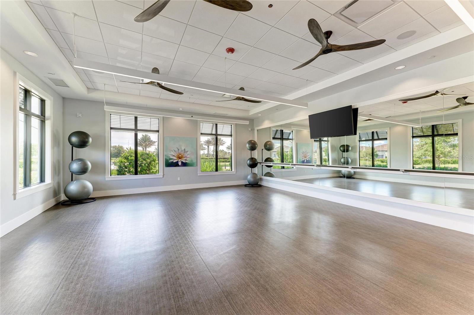 Image 73 of 97 For 14672 Misty Pond Loop