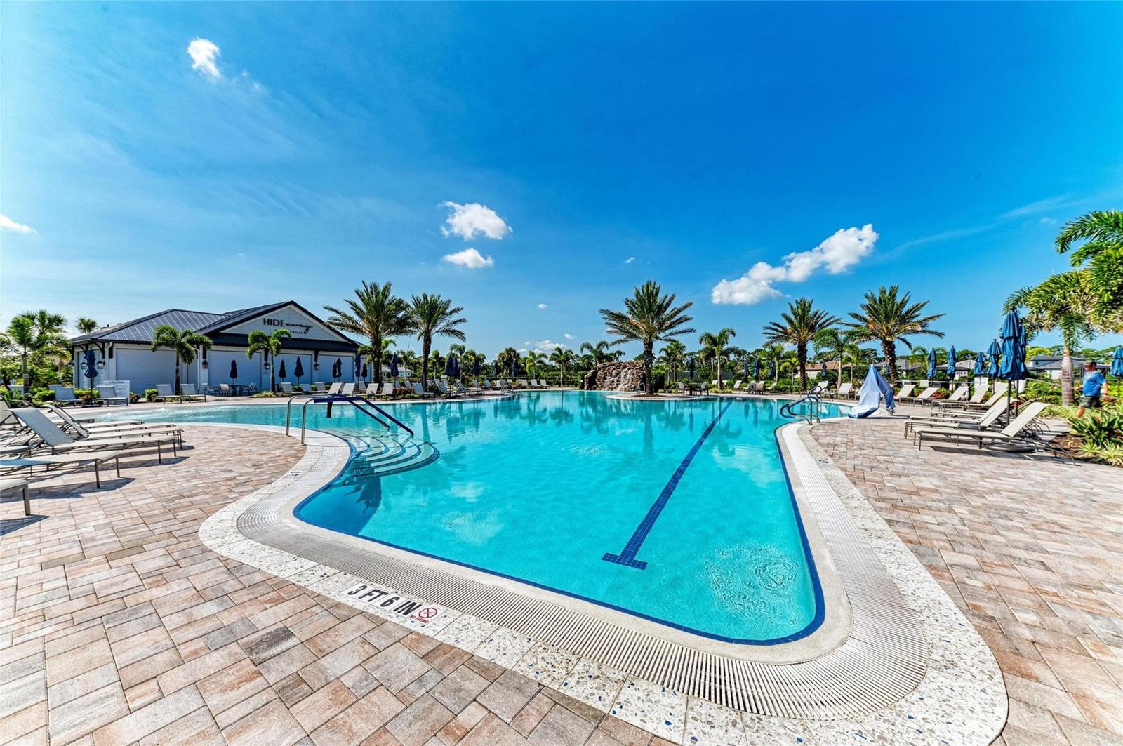 Image 79 of 97 For 14672 Misty Pond Loop