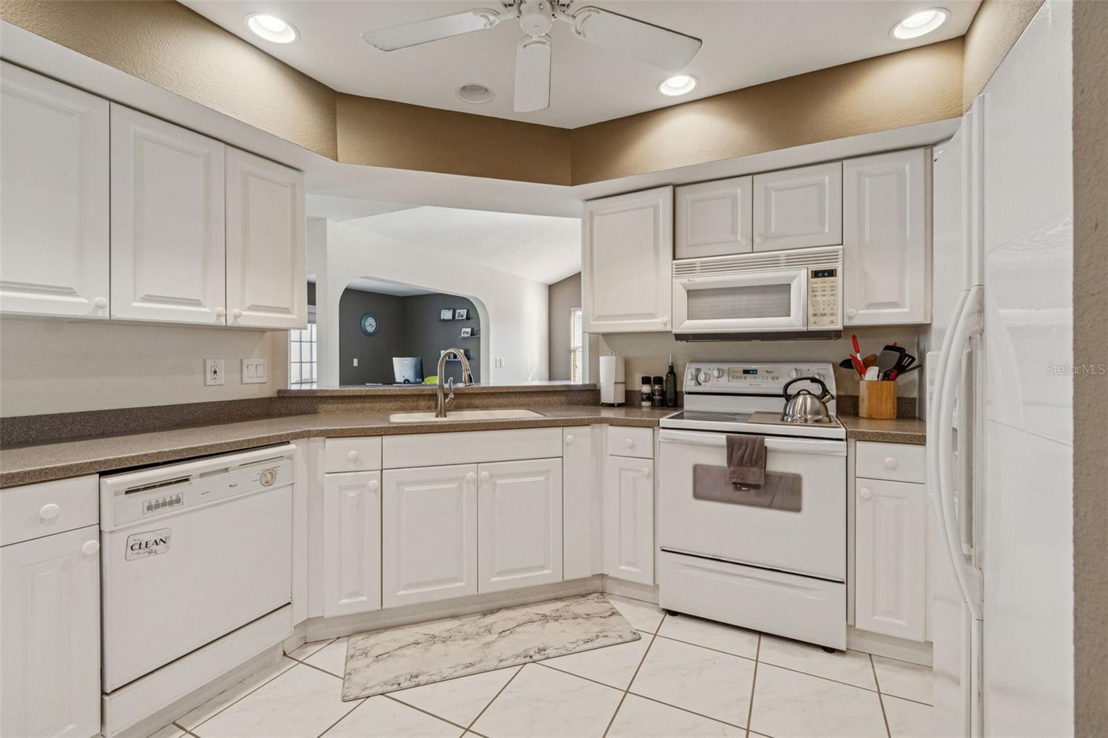 Image 22 of 51 For 4181 Center Pointe Circle 91b