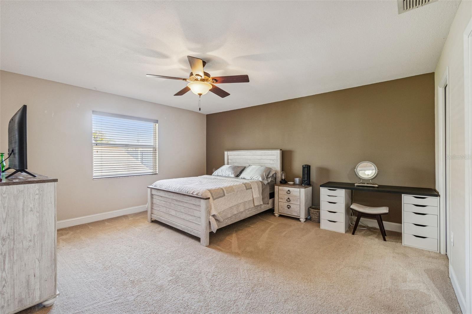 Image 33 of 51 For 4181 Center Pointe Circle 91b