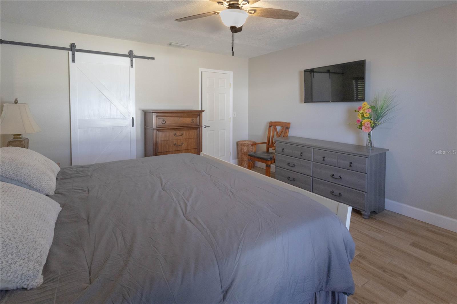 Image 12 of 30 For 22204 27th Avenue E