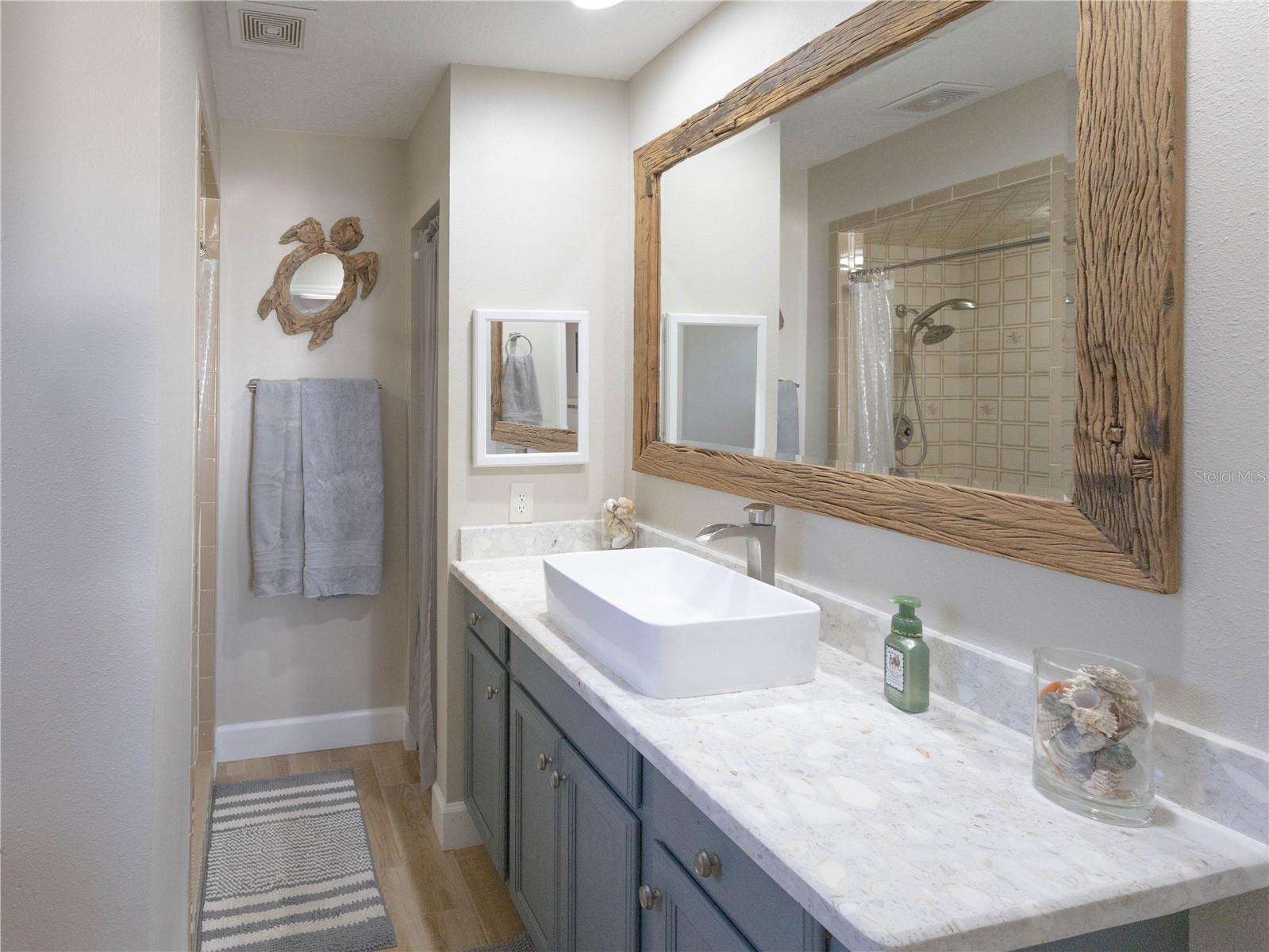 Image 13 of 30 For 22204 27th Avenue E