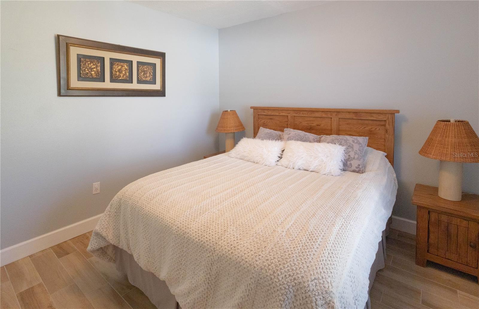 Image 17 of 30 For 22204 27th Avenue E