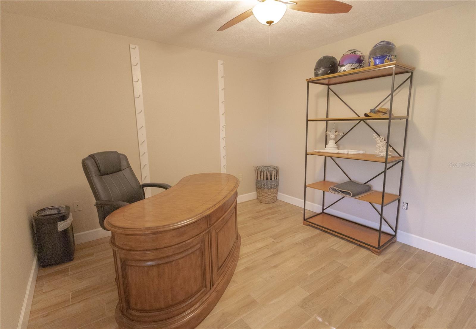 Image 19 of 30 For 22204 27th Avenue E