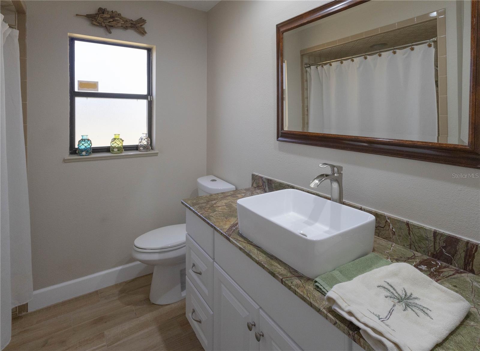 Image 21 of 30 For 22204 27th Avenue E