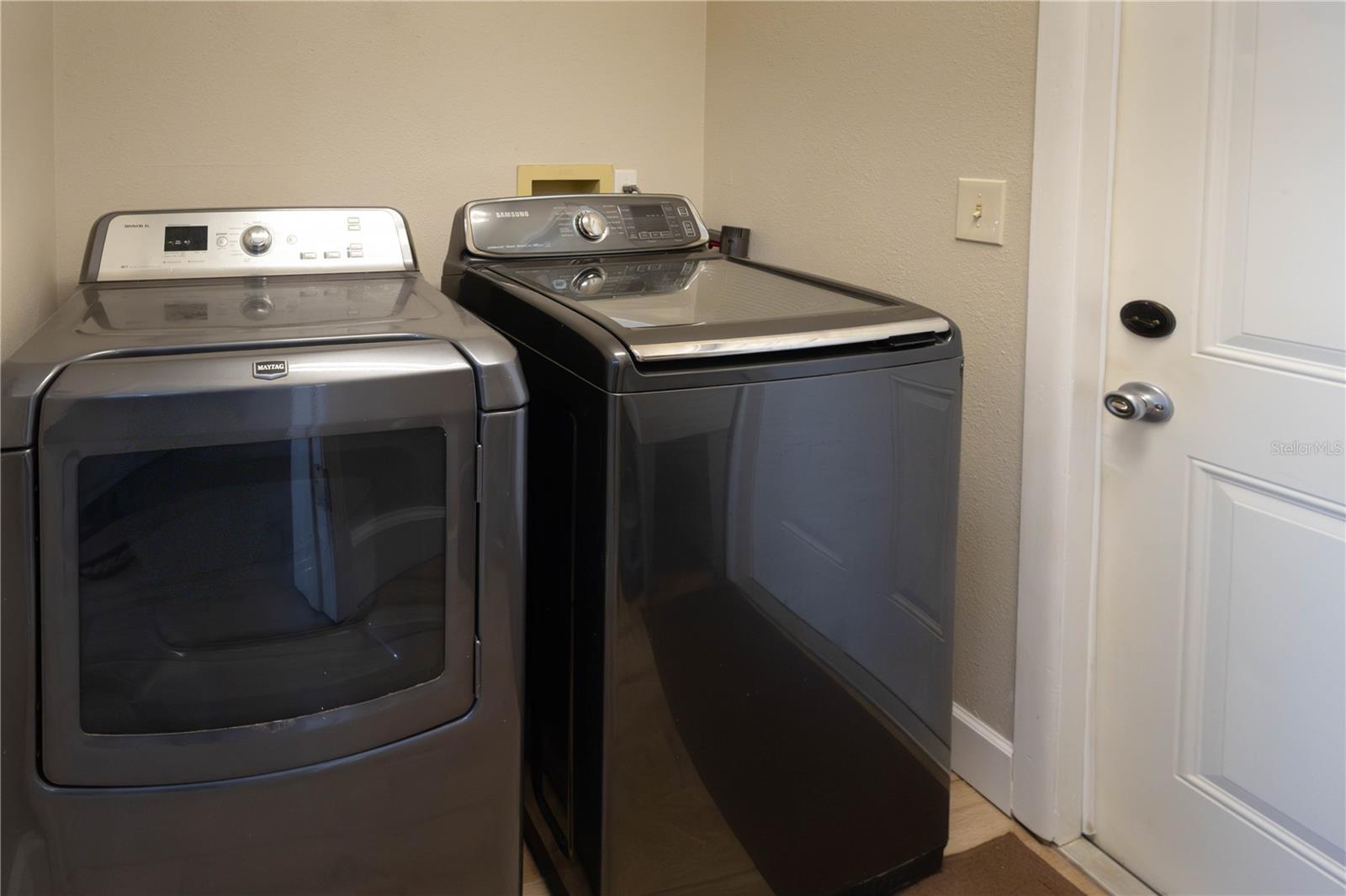 Image 23 of 30 For 22204 27th Avenue E