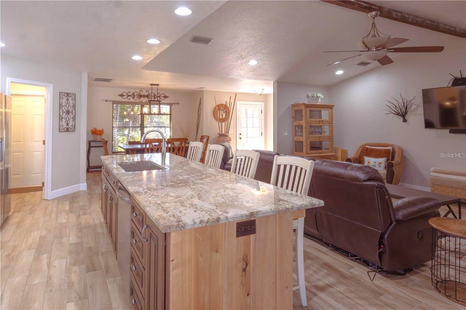 Image 5 of 30 For 22204 27th Avenue E