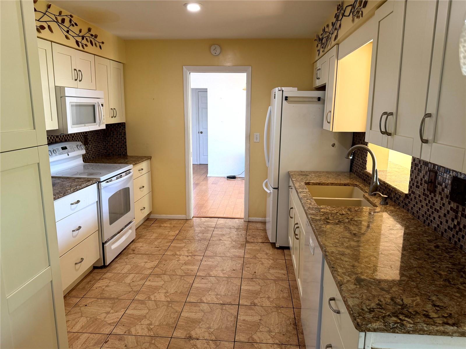 Image 15 of 35 For 3312 Spring Mill Circle