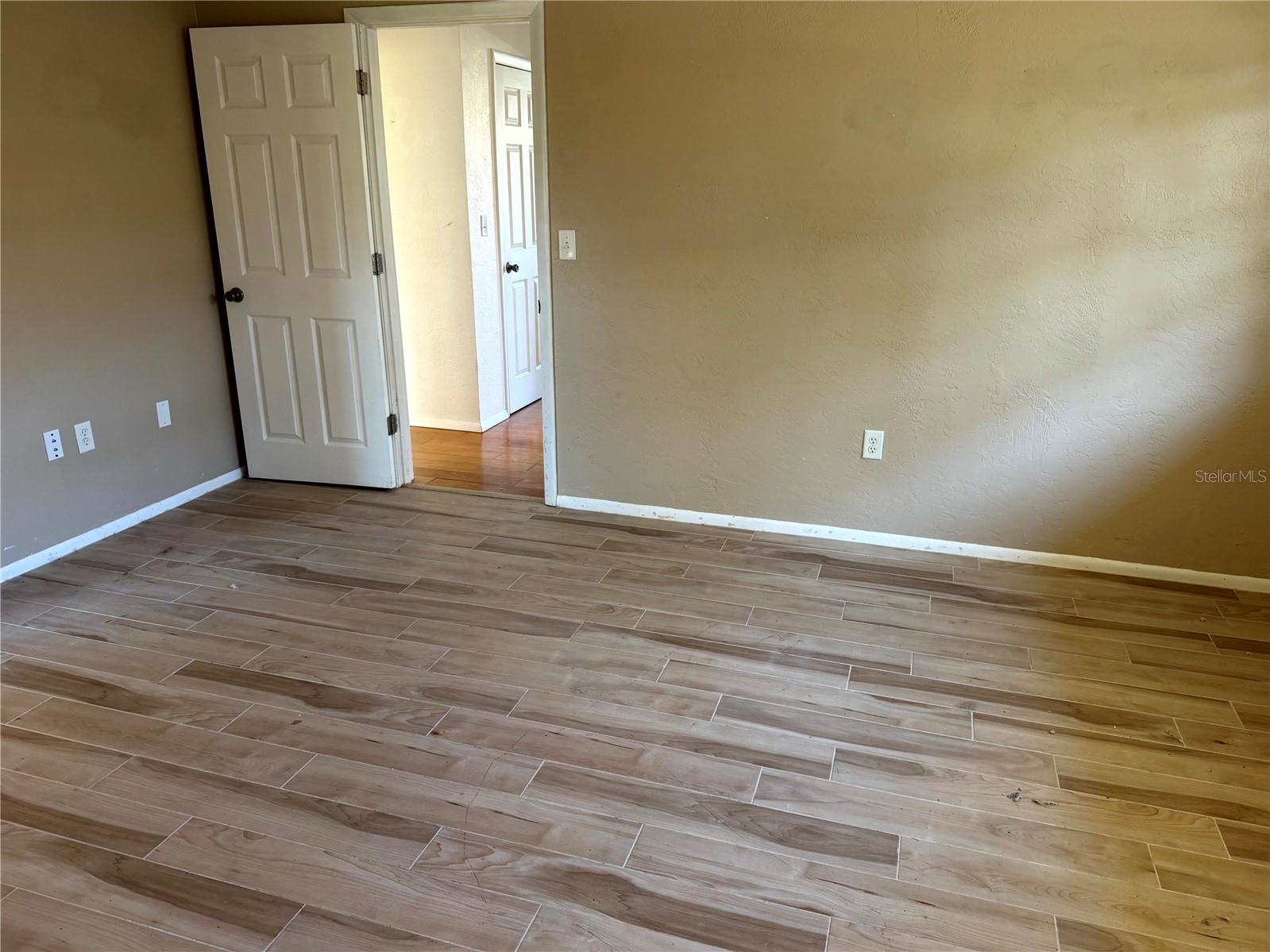 Image 24 of 35 For 3312 Spring Mill Circle