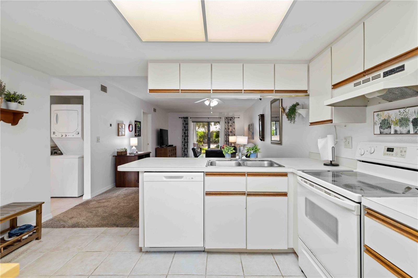 Image 12 of 30 For 7847 Eagle Creek Drive