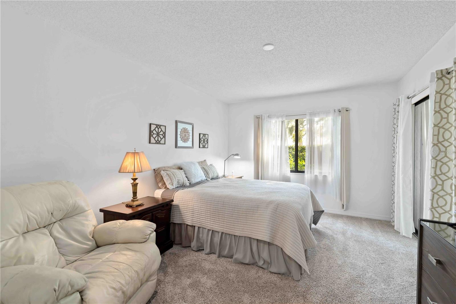 Image 17 of 30 For 7847 Eagle Creek Drive