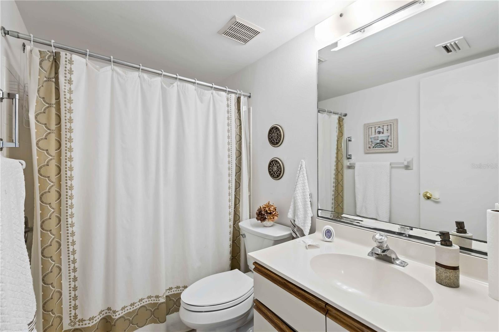 Image 21 of 30 For 7847 Eagle Creek Drive