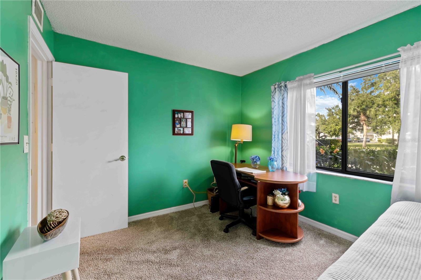 Image 23 of 30 For 7847 Eagle Creek Drive