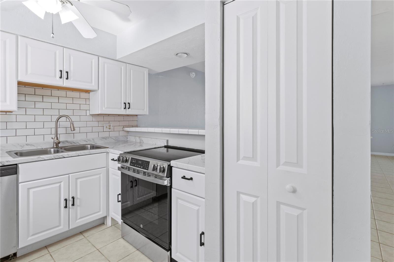 Image 30 of 54 For 1801 Gulf Drive N 160