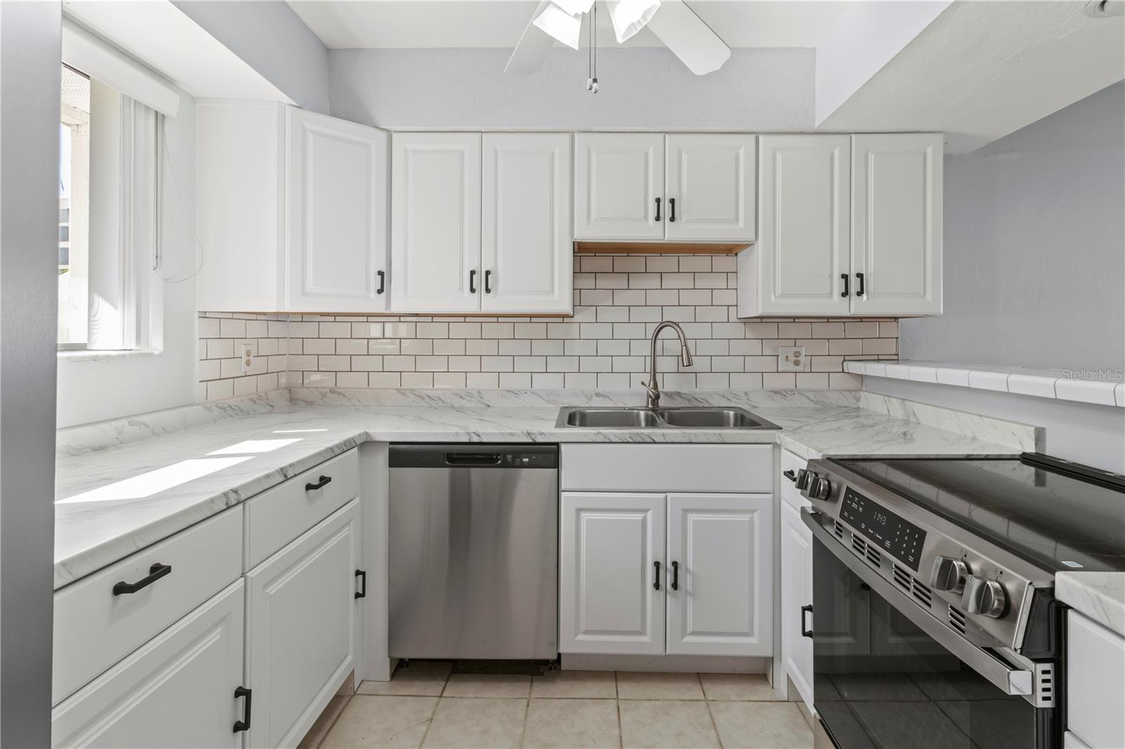 Image 31 of 54 For 1801 Gulf Drive N 160