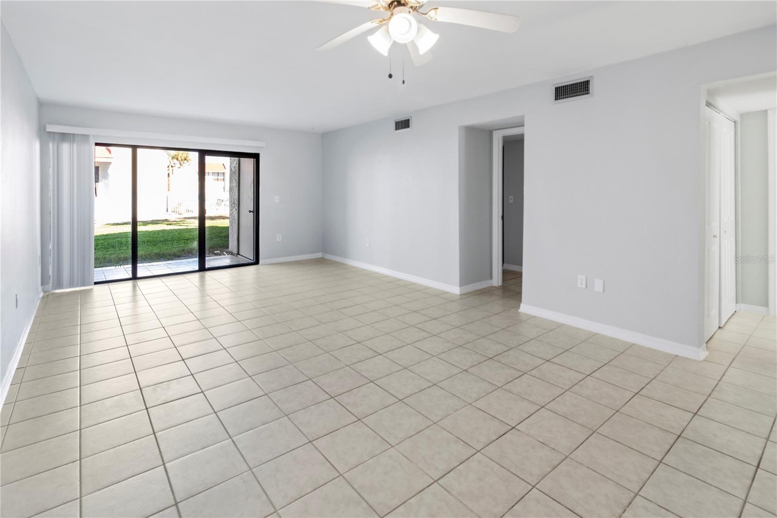 Image 37 of 54 For 1801 Gulf Drive N 160