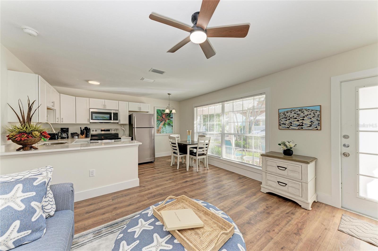 Image 4 of 45 For 1603 Gulf Dr N  7