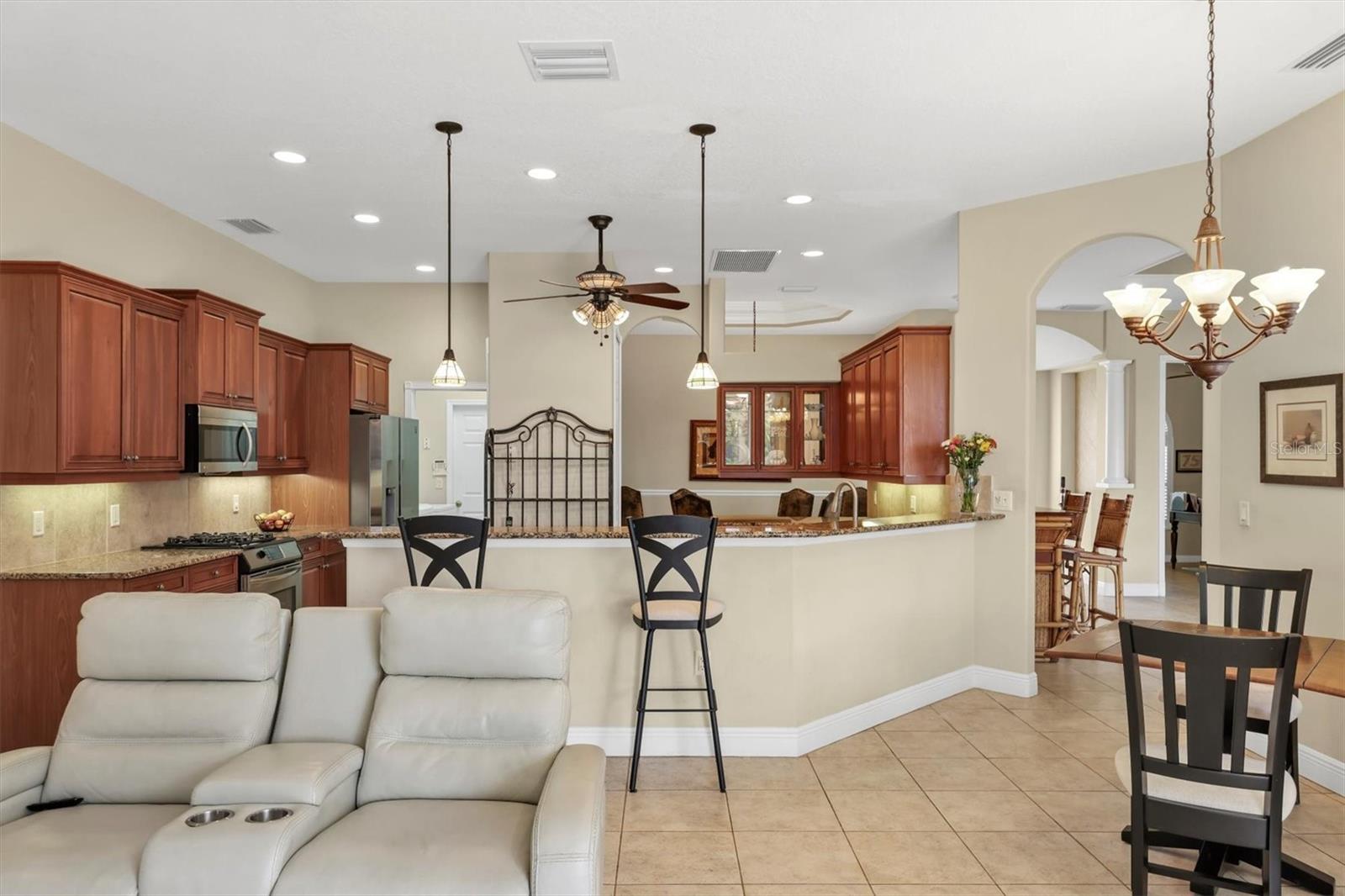 Image 16 of 55 For 146 Willow Bend Way