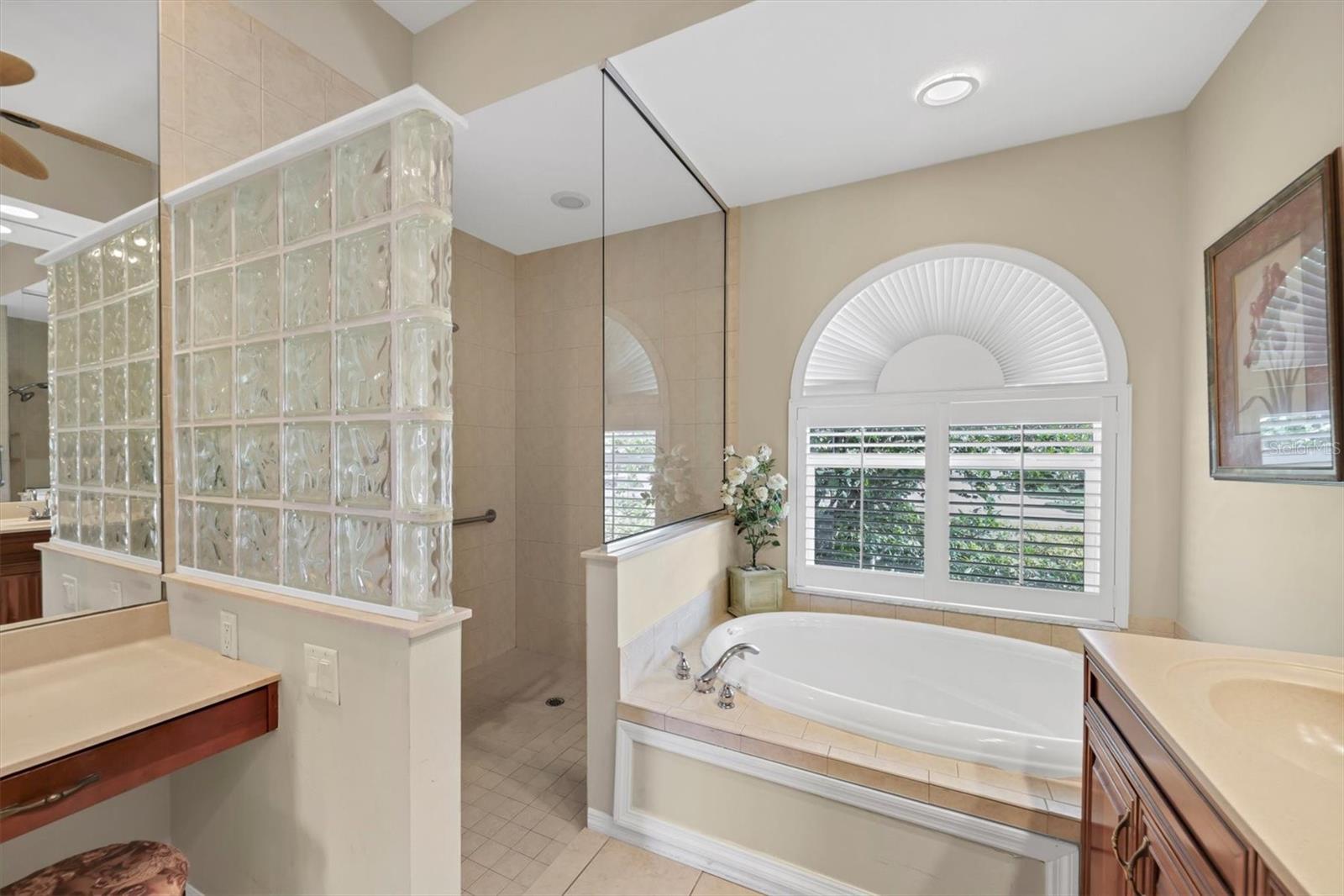 Image 33 of 55 For 146 Willow Bend Way