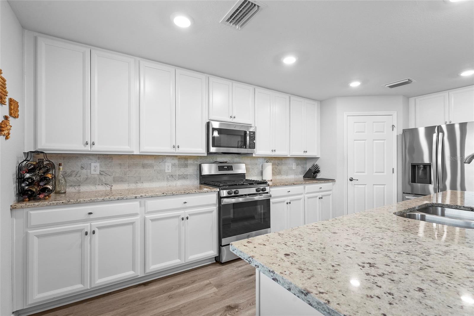 Image 25 of 87 For 6086 Worsham Lane 104