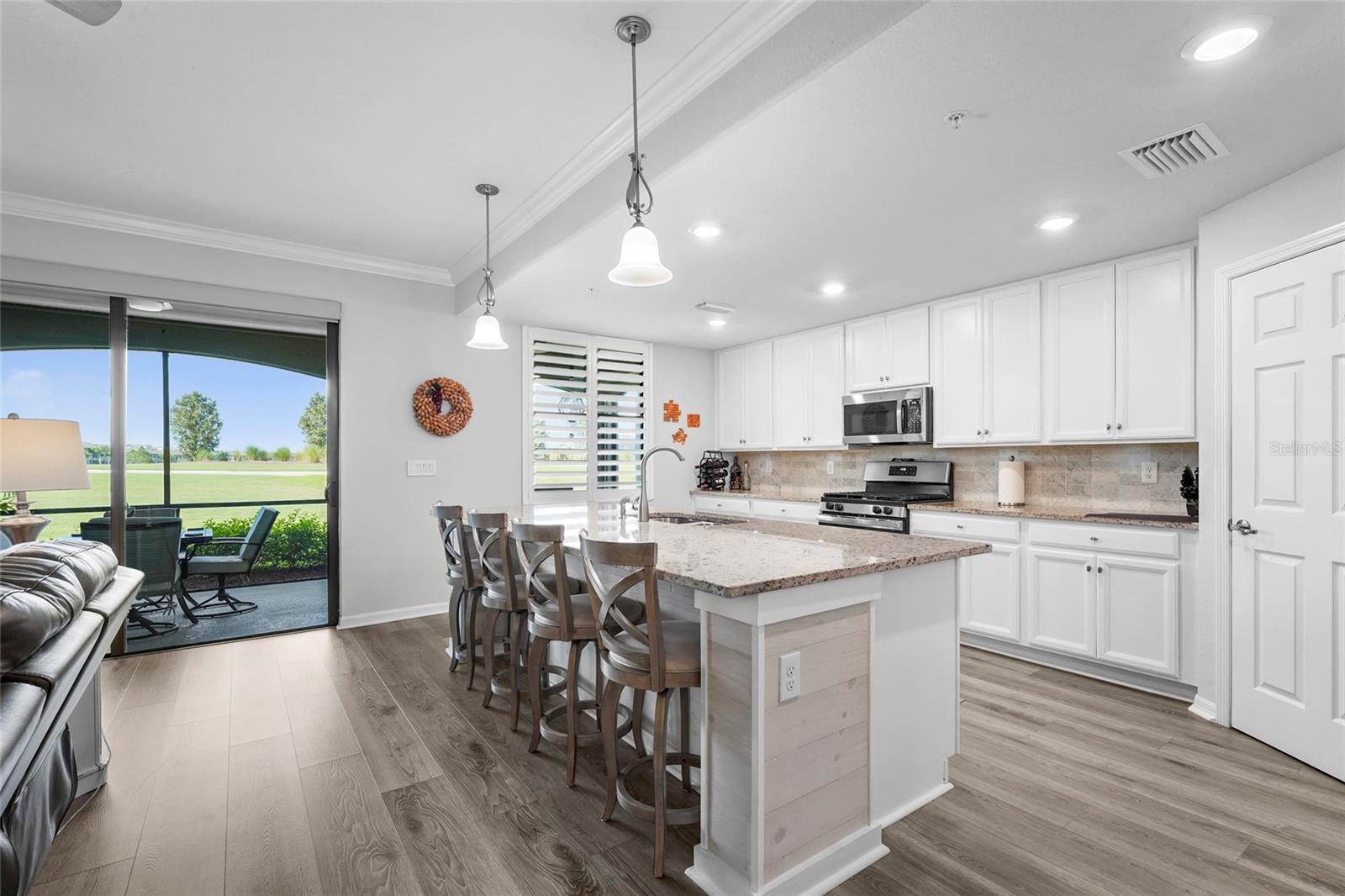 Image 3 of 87 For 6086 Worsham Lane 104