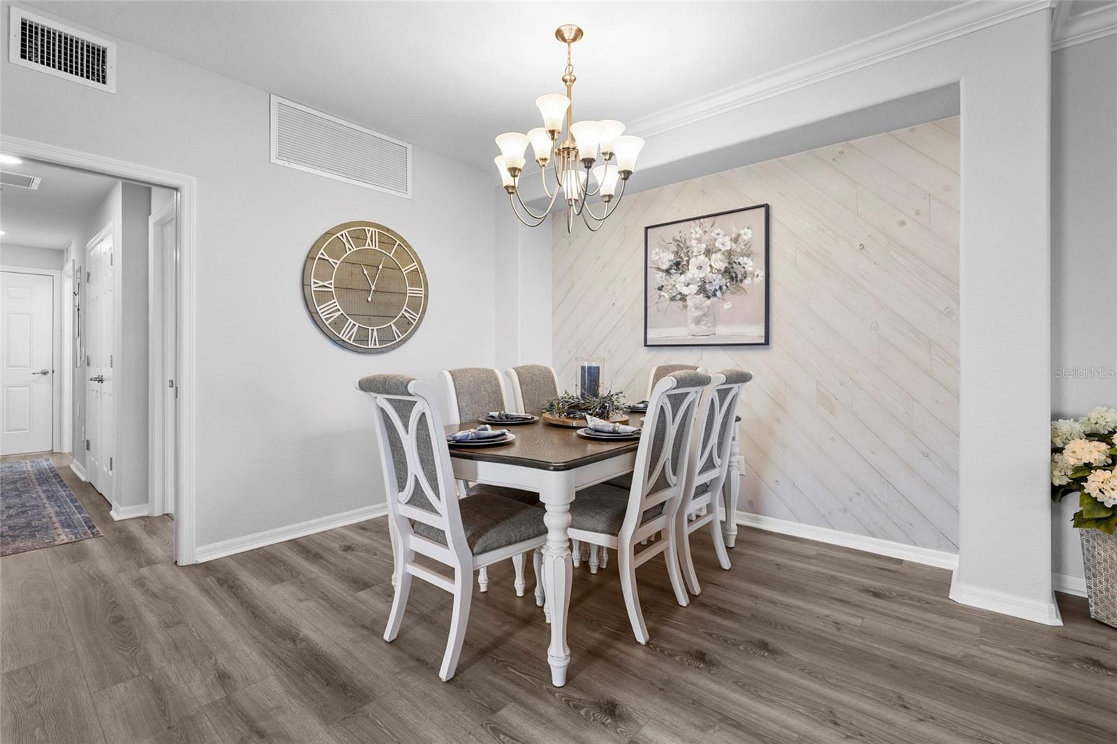 Image 5 of 87 For 6086 Worsham Lane 104