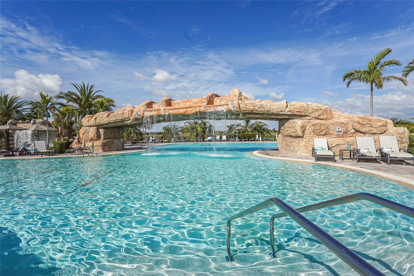 Image 68 of 87 For 6086 Worsham Lane 104