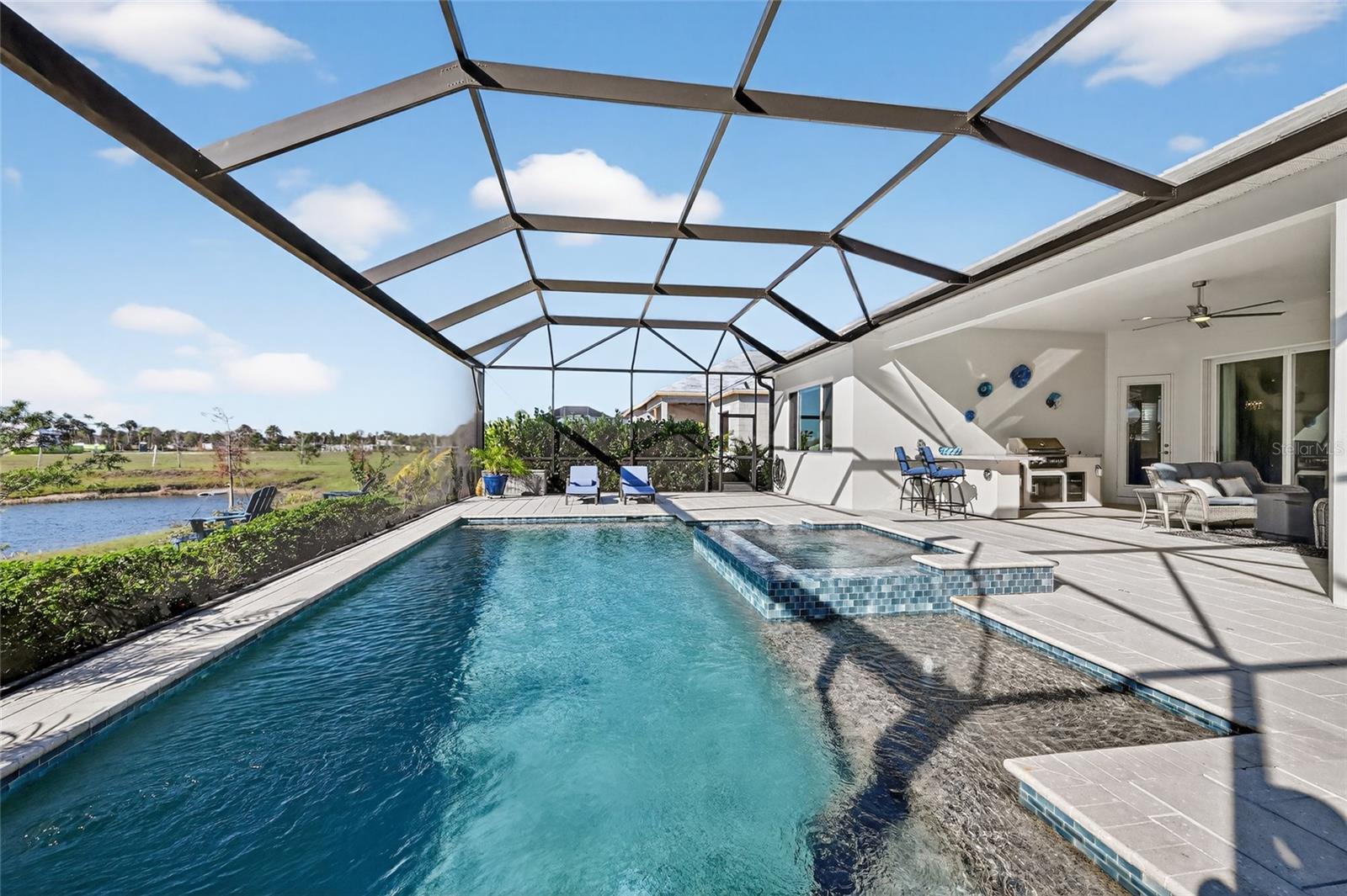 Image 12 of 67 For 815 Blue Shell Loop