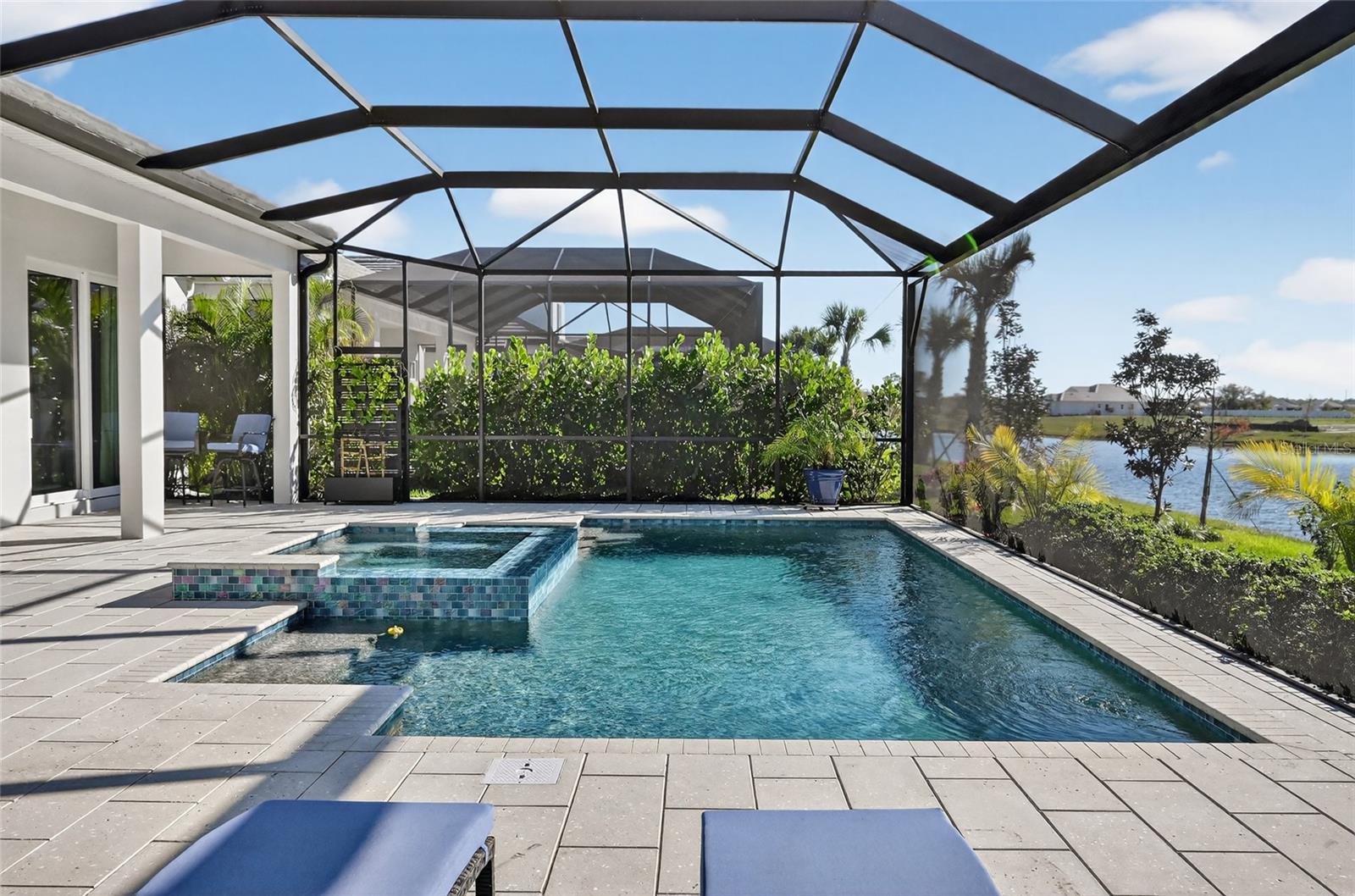 Image 9 of 67 For 815 Blue Shell Loop