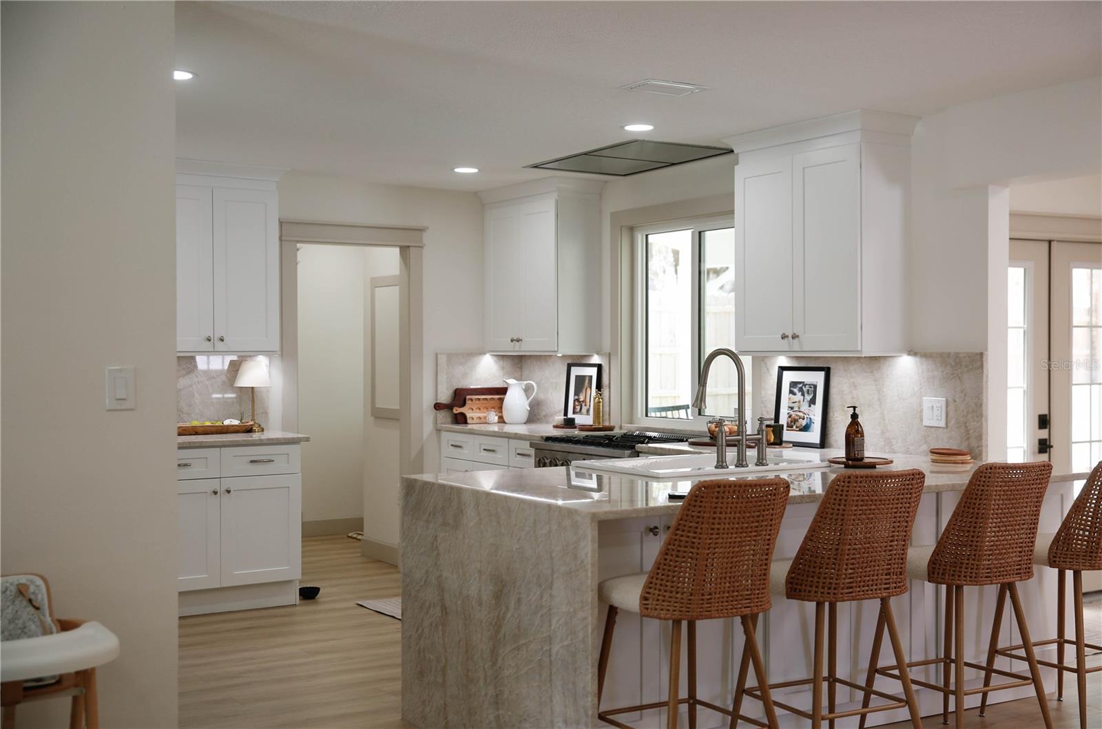 Image 11 of 59 For 4646 Gleason Avenue