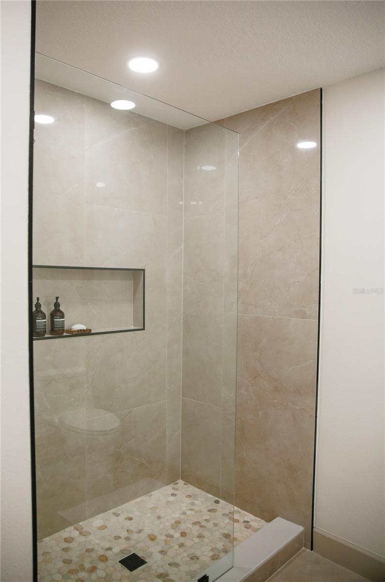 Image 19 of 59 For 4646 Gleason Avenue