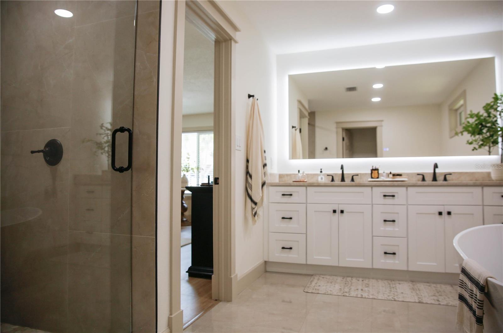 Image 33 of 59 For 4646 Gleason Avenue