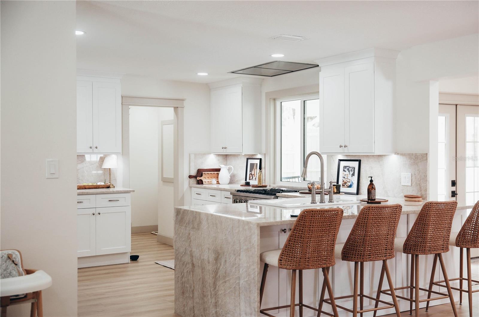 Image 36 of 59 For 4646 Gleason Avenue