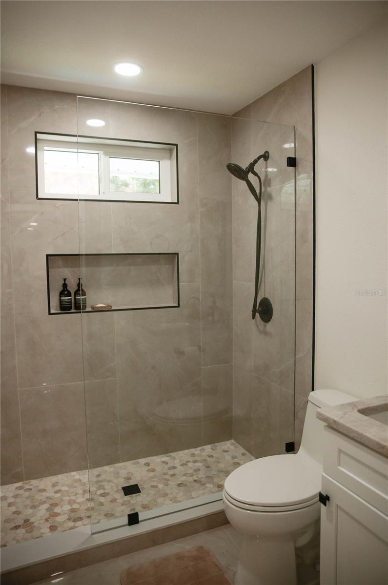 Image 42 of 59 For 4646 Gleason Avenue