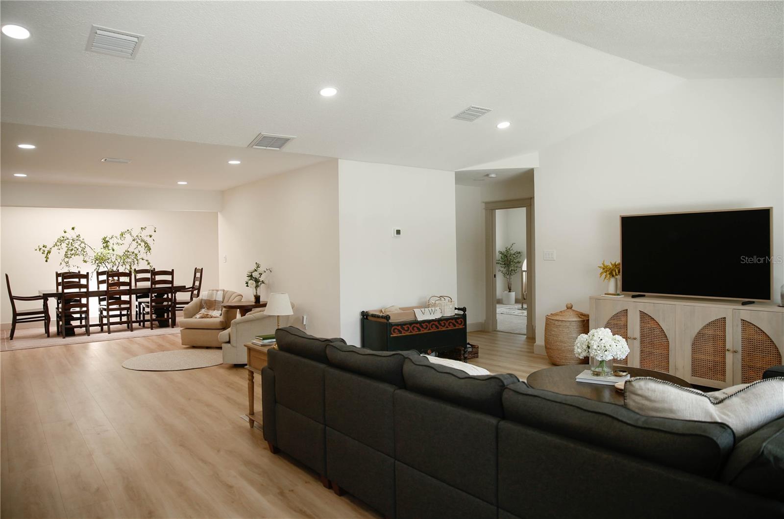 Image 5 of 59 For 4646 Gleason Avenue