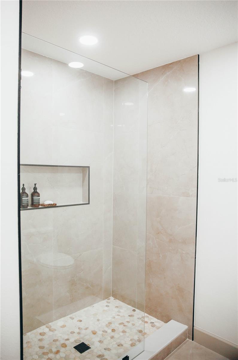 Image 54 of 59 For 4646 Gleason Avenue