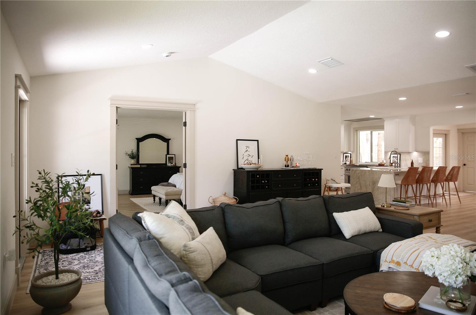 Image 6 of 59 For 4646 Gleason Avenue