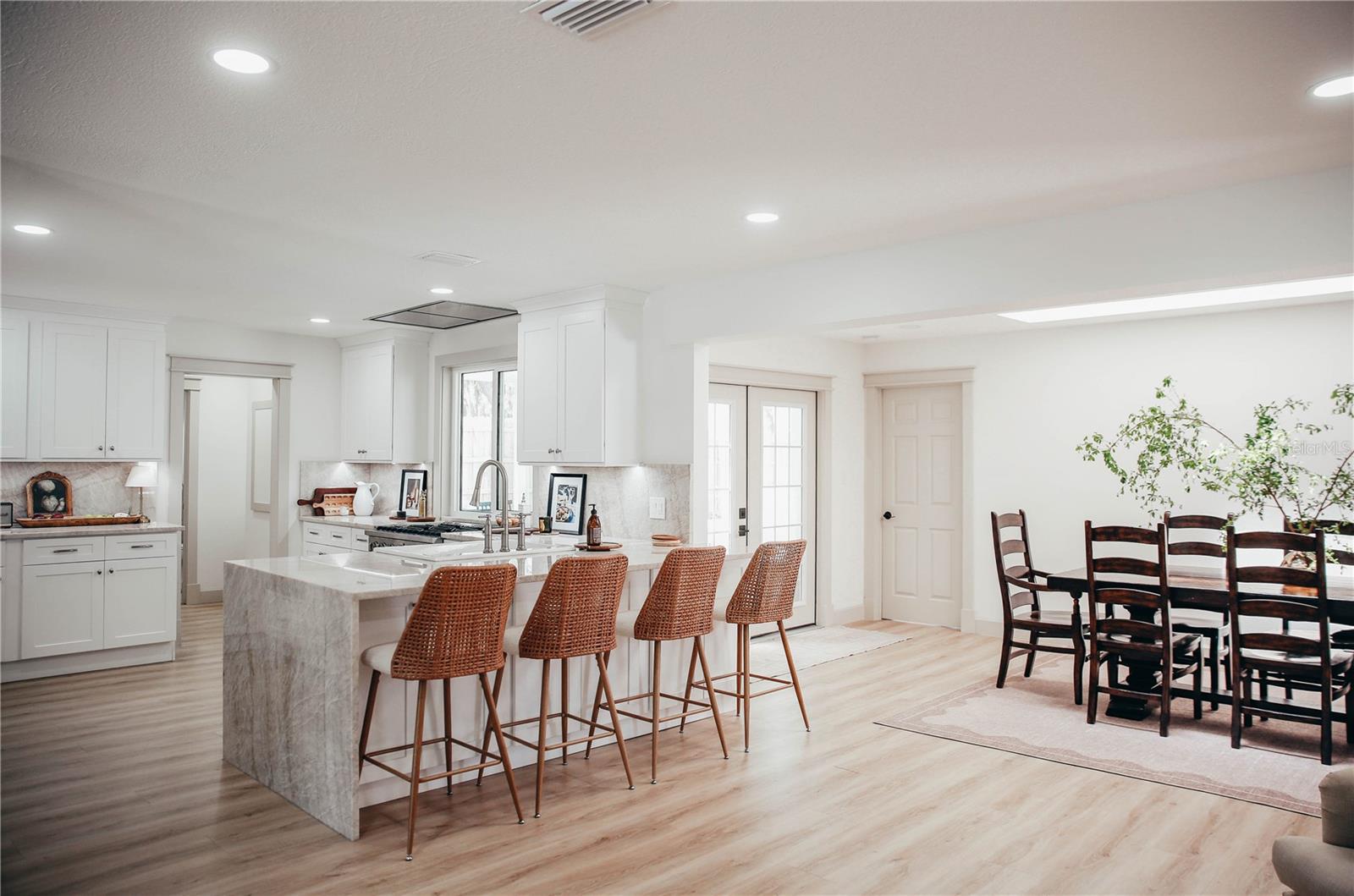 Image 9 of 59 For 4646 Gleason Avenue