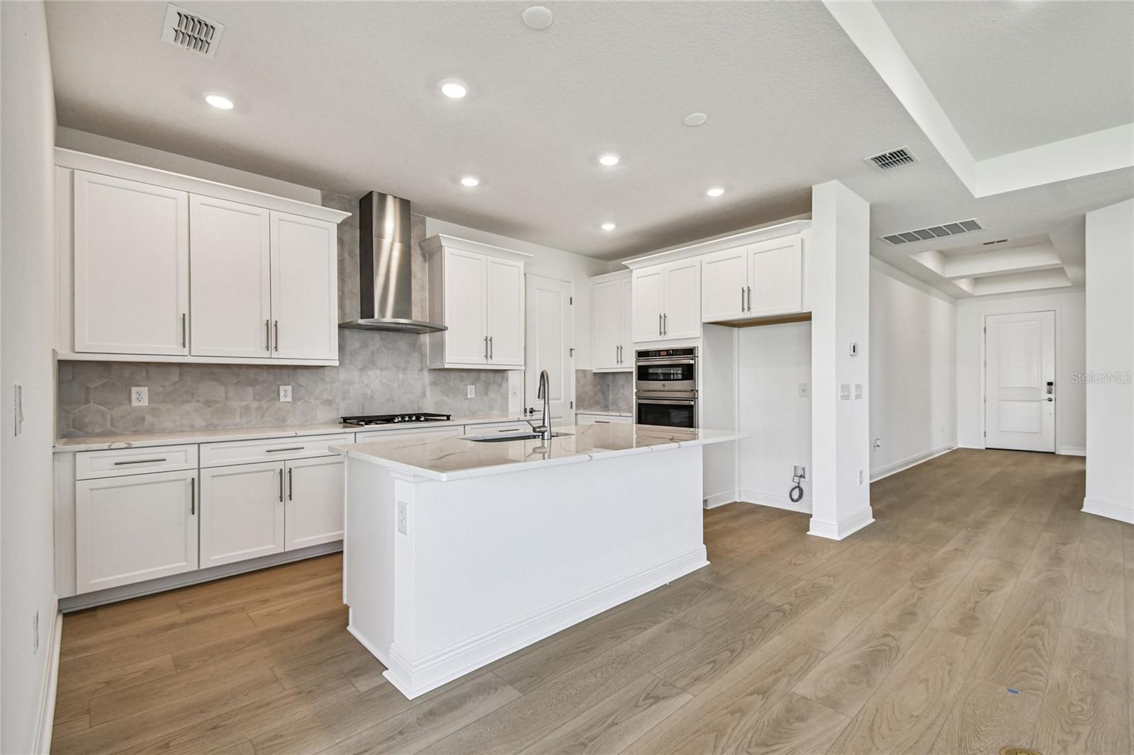 Image 12 of 33 For 440 Alberata Way